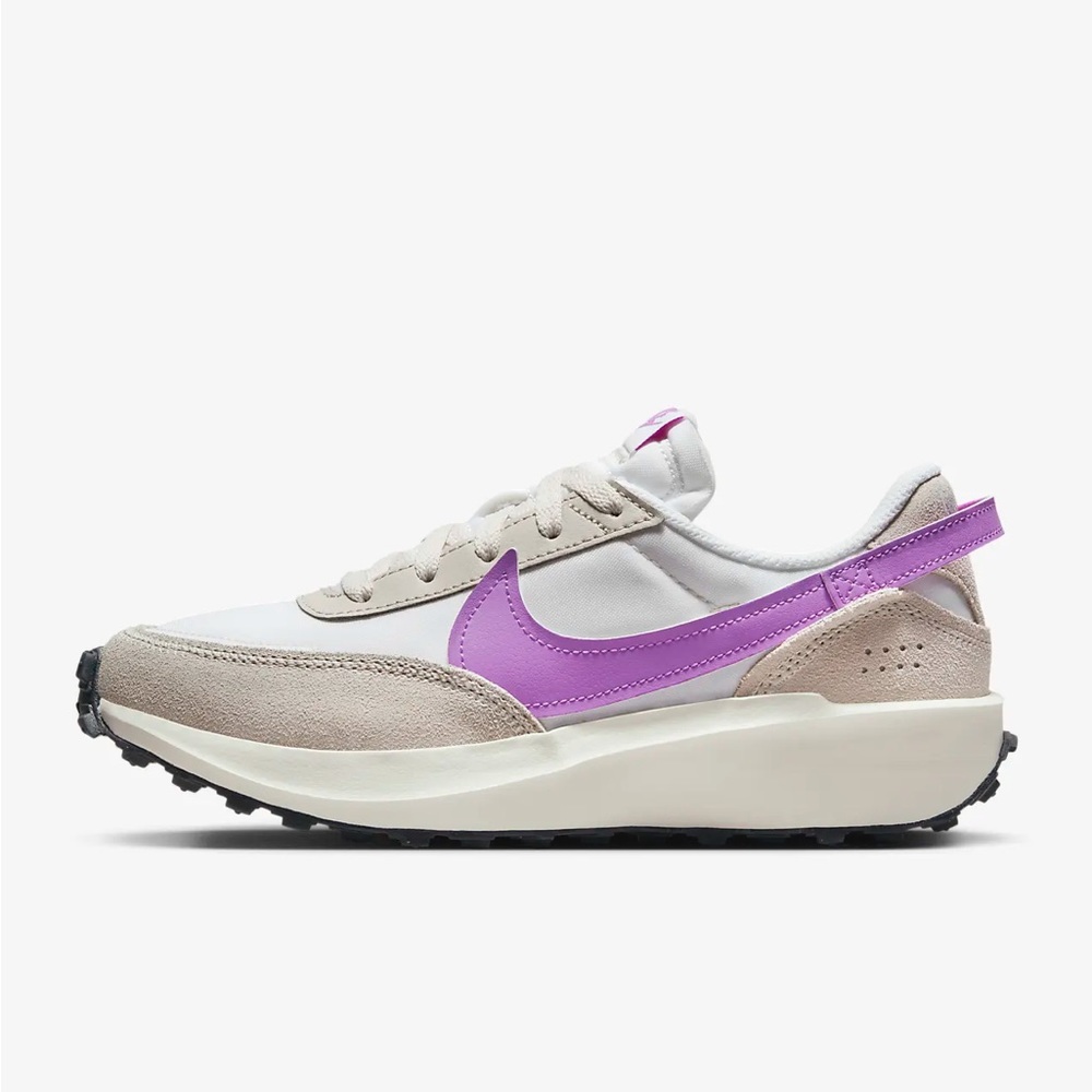 Women’s Nike Waffle Debut EUC
